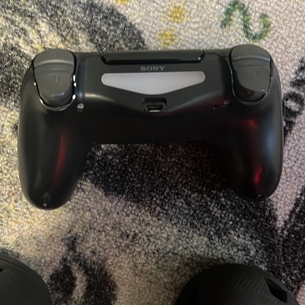 Ps4 controller - Picture 3 of 6